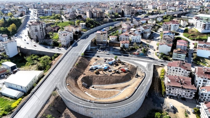Gebze trafiğine köprülü kavşak müdahalesi